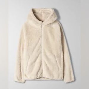 Aritzia Tna FUZZY ZIP UP Teddy Bear Jacket